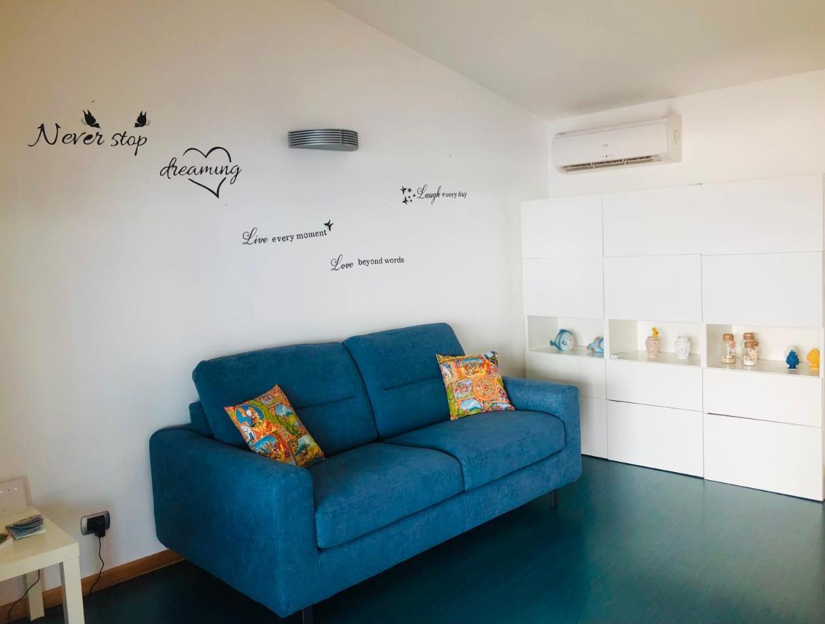 The Dream - Seafront Loft Apartment Giardini Naxos Luaran gambar