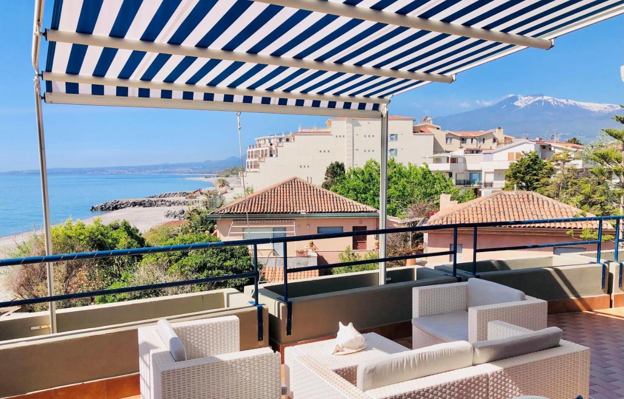 The Dream - Seafront Loft Apartment Giardini Naxos Luaran gambar